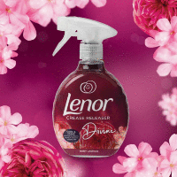 Detail - Lenor žehlička v spreji & Osviežovač textílií 500ml Ruby Jasmine Lenor žehlička v spreji & Osviežovač textílií 500ml Ruby Jasmine